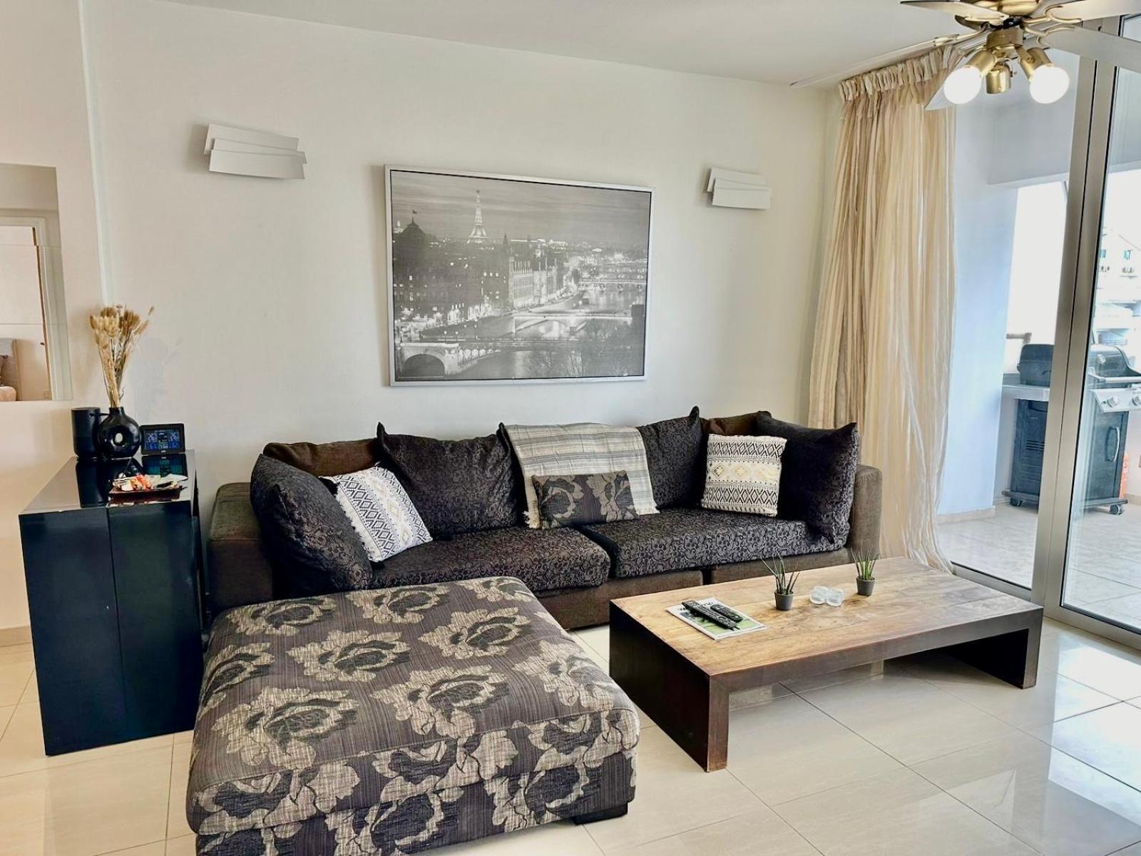 Superb Seaview Flat, Prime Area Λάρνακα